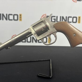 Alternative view of H & R 650 22lr Revolver 5.5" 6rd DA/SA STAINLESS WOOD GRIPS LOOKS NEW-USED