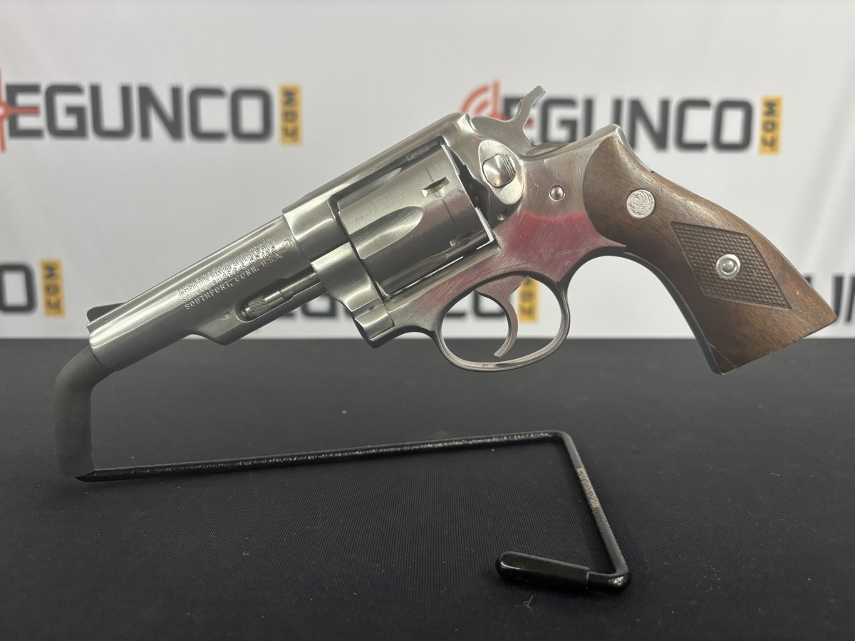RUGER POLICE SERVICE SIX 357Mag 4"Brl 6shot Mfg1982 VERY NICE USED 4 RUGER POLICE SERVICE SIX 357Mag 4"Brl 6shot Mfg1982 VERY NICE USED - Image 2