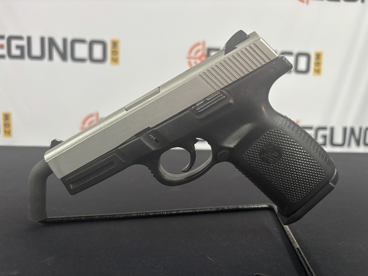 SMITH & WESSON SW40VE PISTOL 40S&W 4" TWO TONE 1 ORIGINAL MAG USED 4 SMITH & WESSON SW40VE PISTOL 40S&W 4" TWO TONE 1 ORIGINAL MAG USED - Image 2