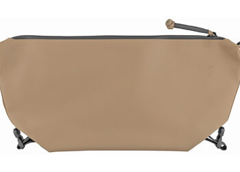 Alternative view of MAGPUL DAKA TAKEOUT FDE