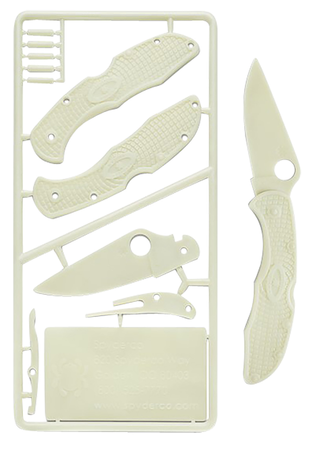 Spyderco PLKIT1 Delica 4 Plastic Kit For Children Ages 7+ Glow-In-The-Dark Plastic 3 Spyderco PLKIT1 Delica 4 Plastic Kit For Children Ages 7+ Glow-In-The-Dark Plastic